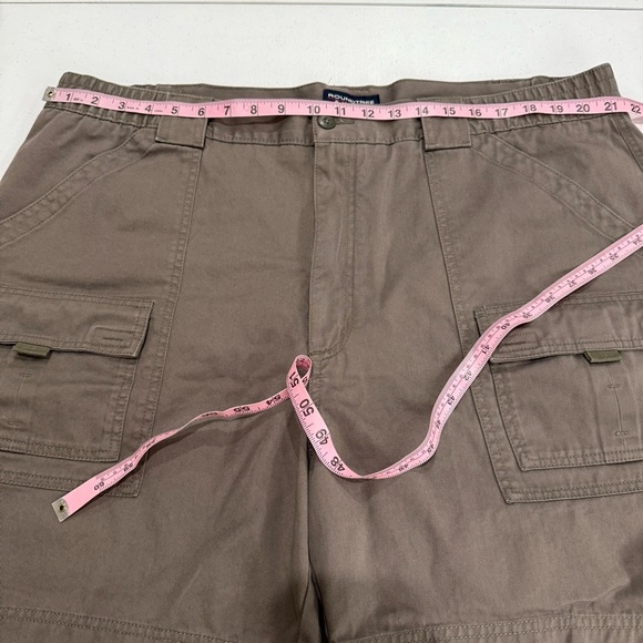 Roundtree & Yorke Cargo Shorts Side Elastic Waist Pockets Cotton Men’s Size 44 - Picture 5 of 9